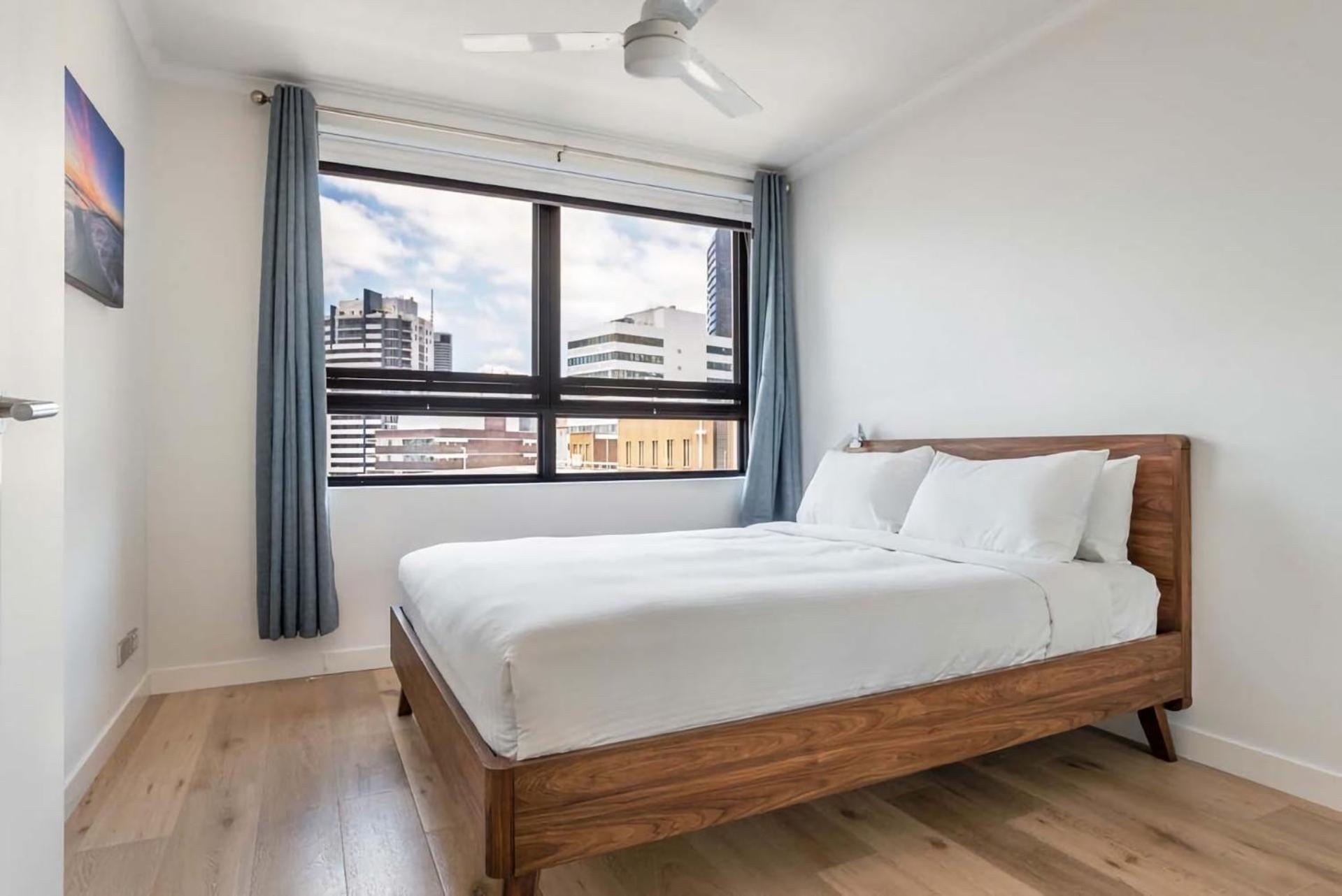 Stylish Retreat With Pool Parking Apartment *