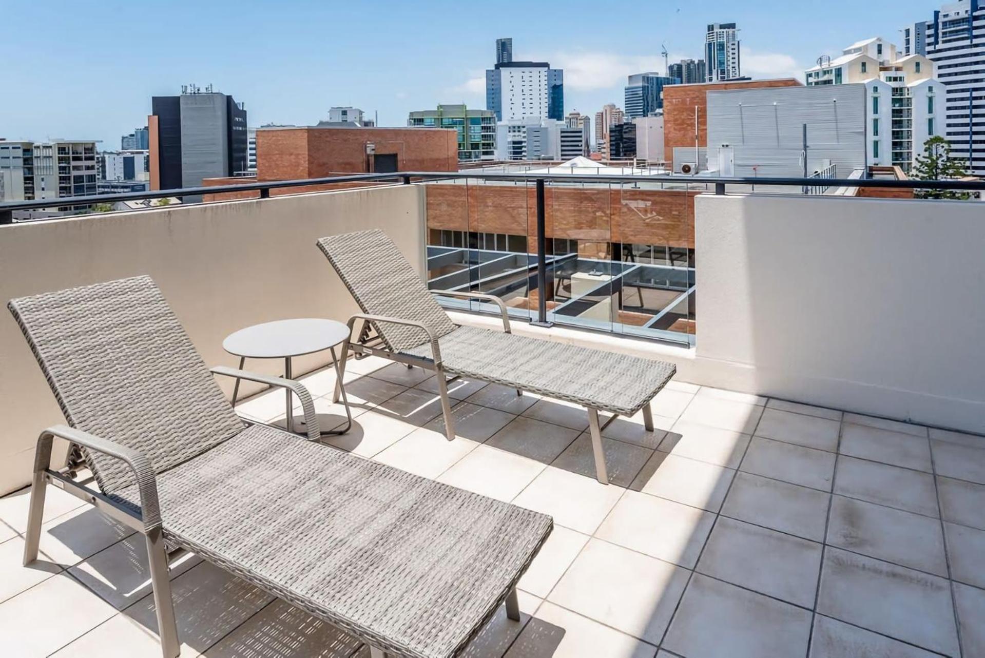 Stylish Retreat With Pool Parking Apartment Brisbane